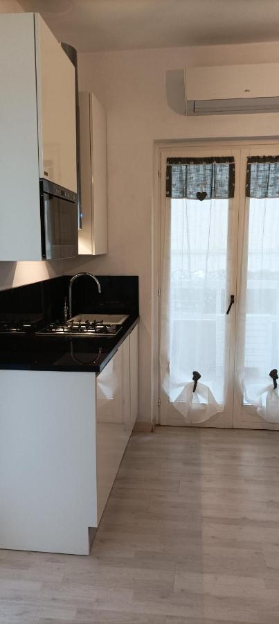 Апартаменты La Casina Di Ale Марина-ди-Каррара Экстерьер фото